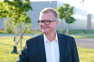 Mike_Oehlmann_ob_-3594_mittel_1200x800px